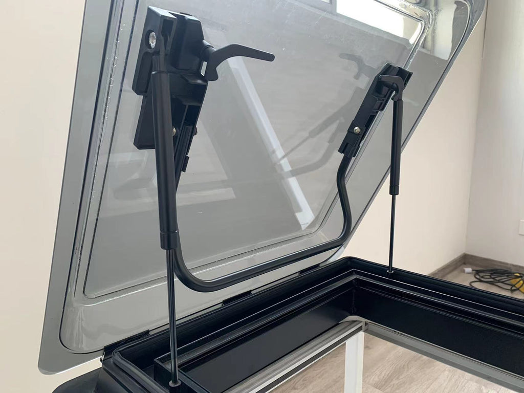 SWISS OUTDOOR S.O. Dachfenster XL 700x500 Rund Innenrahmen weiß